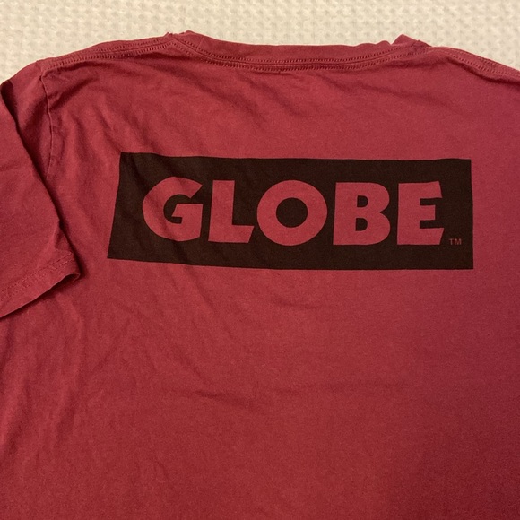 GLOBE Short Sleeve Graphic Tee T-Shirt Men’s Size MEDIUM Burgundy Red Black Logo - Picture 4 of 9